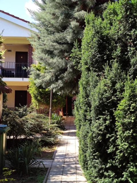Suzana Garden Hotel Venus Exterior photo