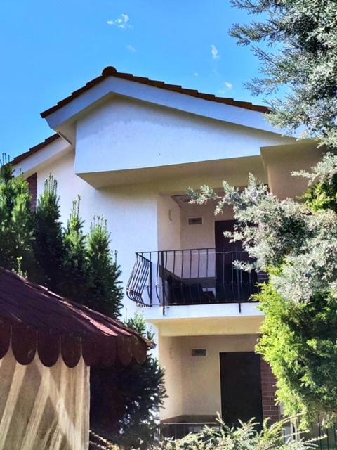 Suzana Garden Hotel Venus Exterior photo
